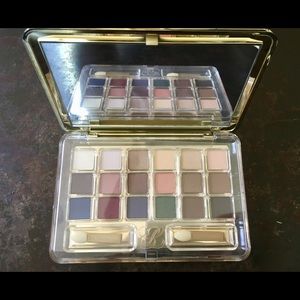 NEW Estée Lauder Deluxe EyeShadow Compact